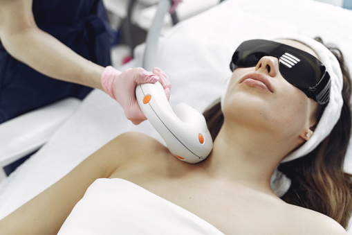 Hirsutizmde (Hipertrikozis) Lazer Epilasyon Uygulaması